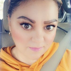 Meet your Posher, Delia